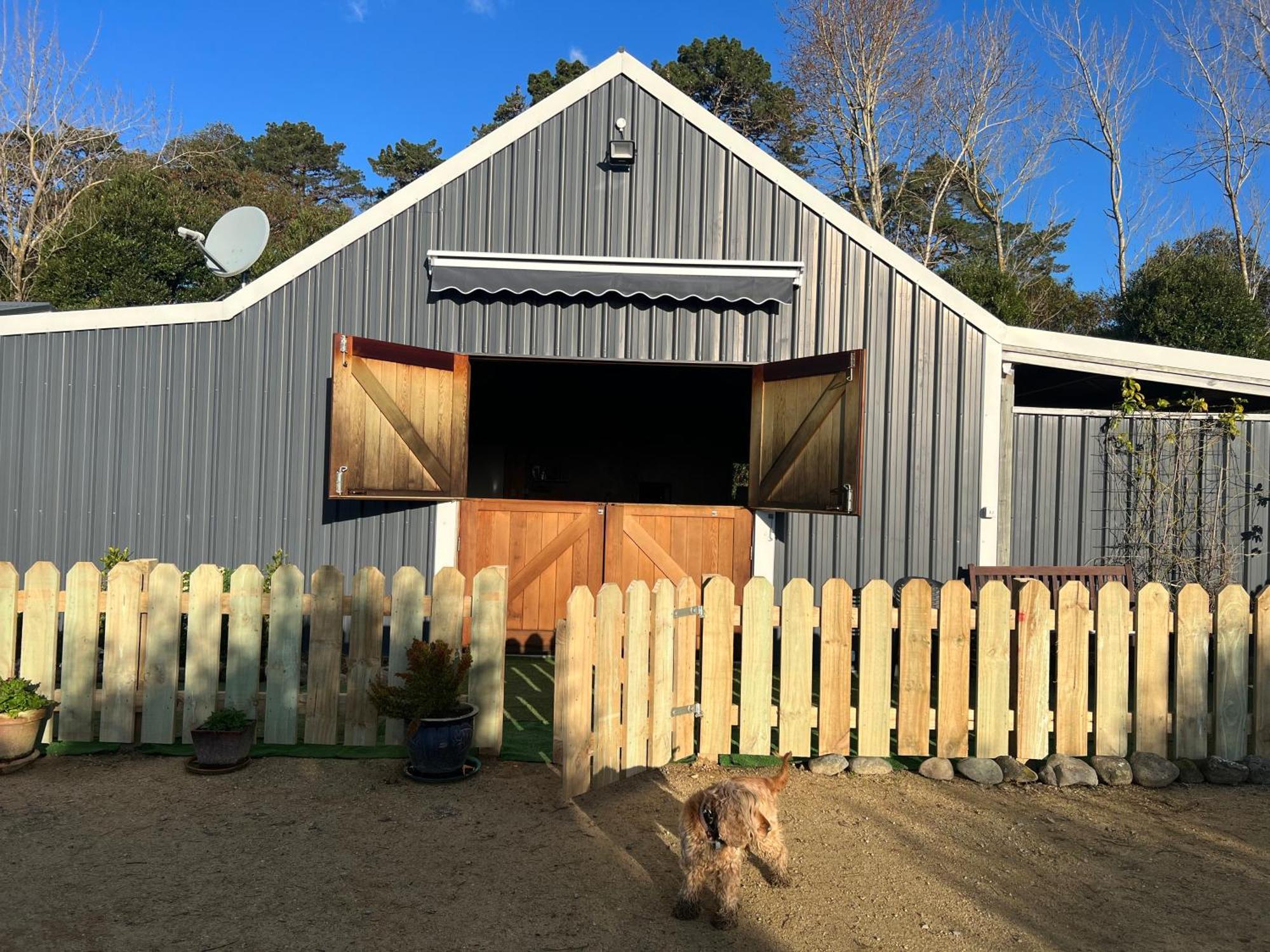 Waiora La Grange Cottage Otaki Экстерьер фото