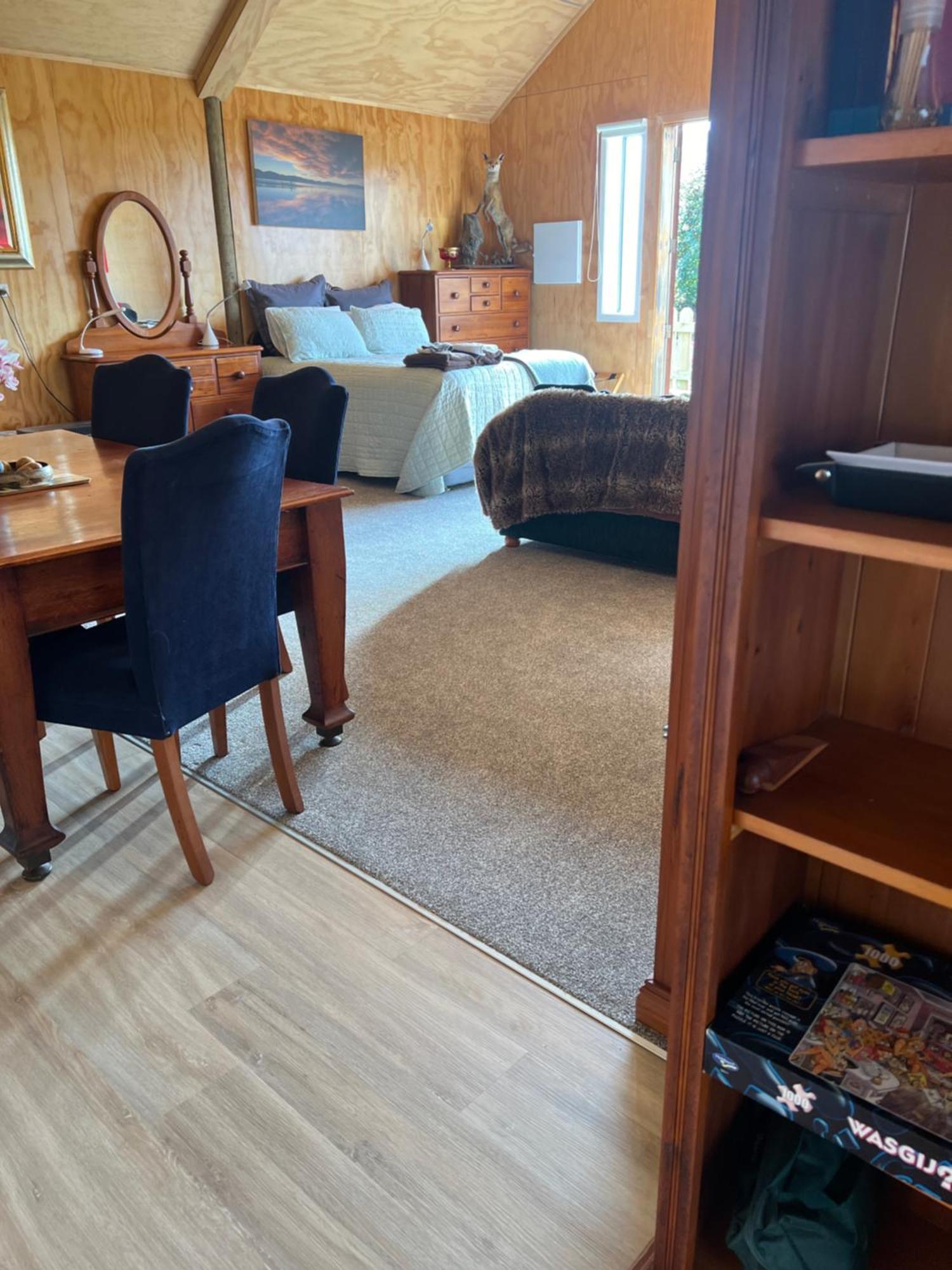 Waiora La Grange Cottage Otaki Экстерьер фото