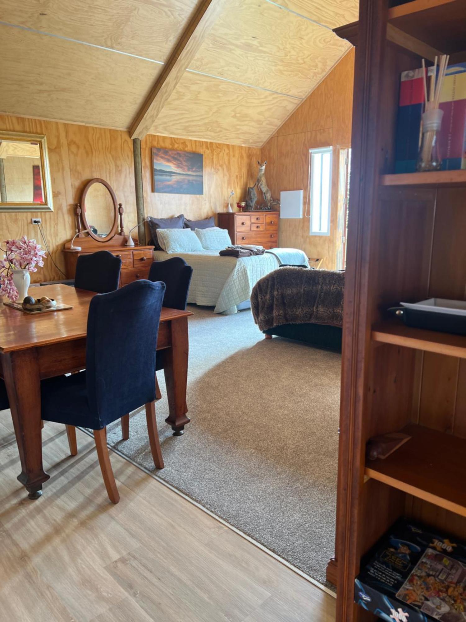 Waiora La Grange Cottage Otaki Экстерьер фото
